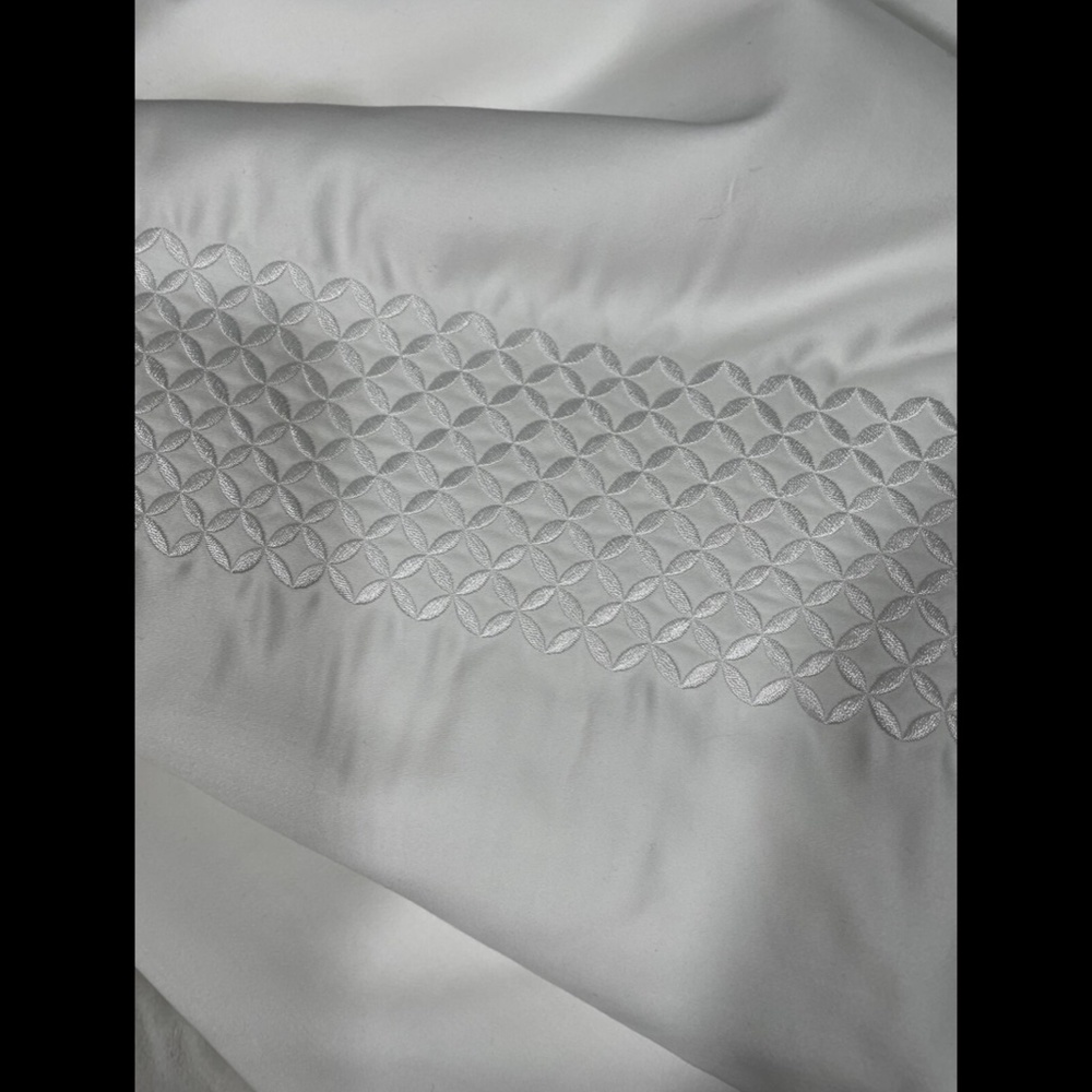 NIB [ KING ] Duvet Cover for Hudson Park Embroidered Geo - Picture 6 of 12